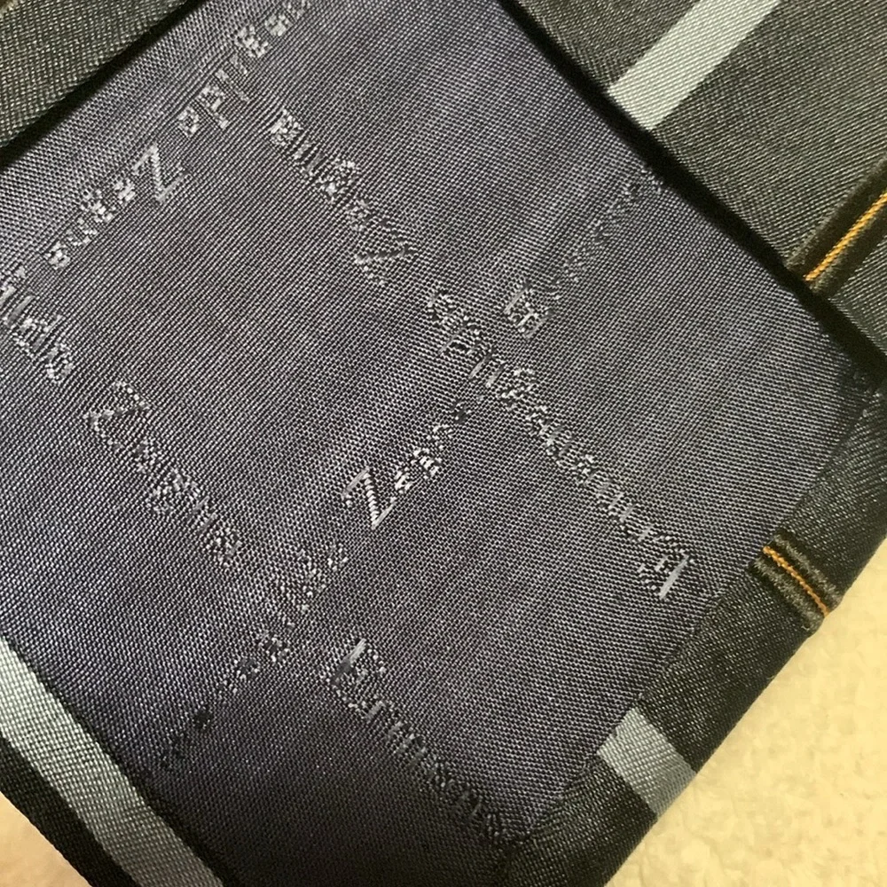 Ermenegildo Zegna Men’s 100% Silk Classic Blue Striped Tie Luxury Professional